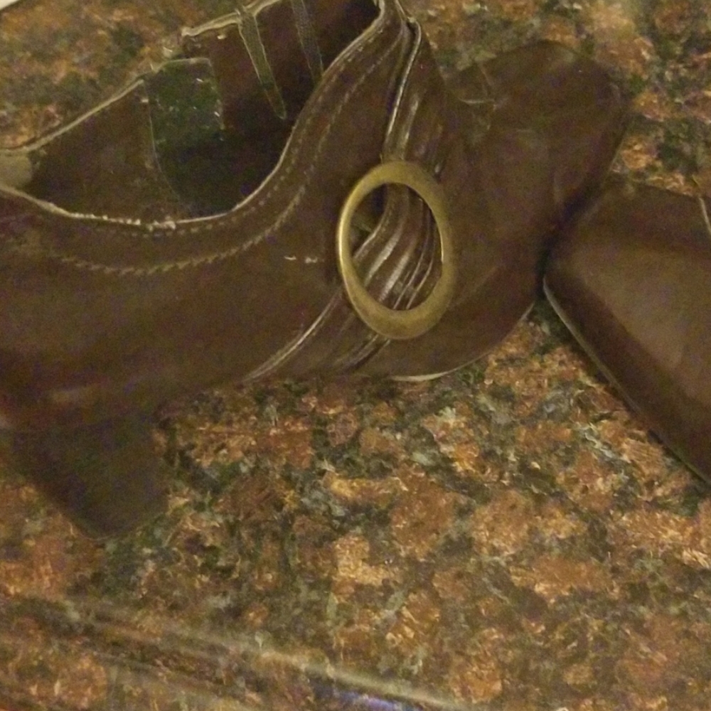 Boots - Picture 3 of 4